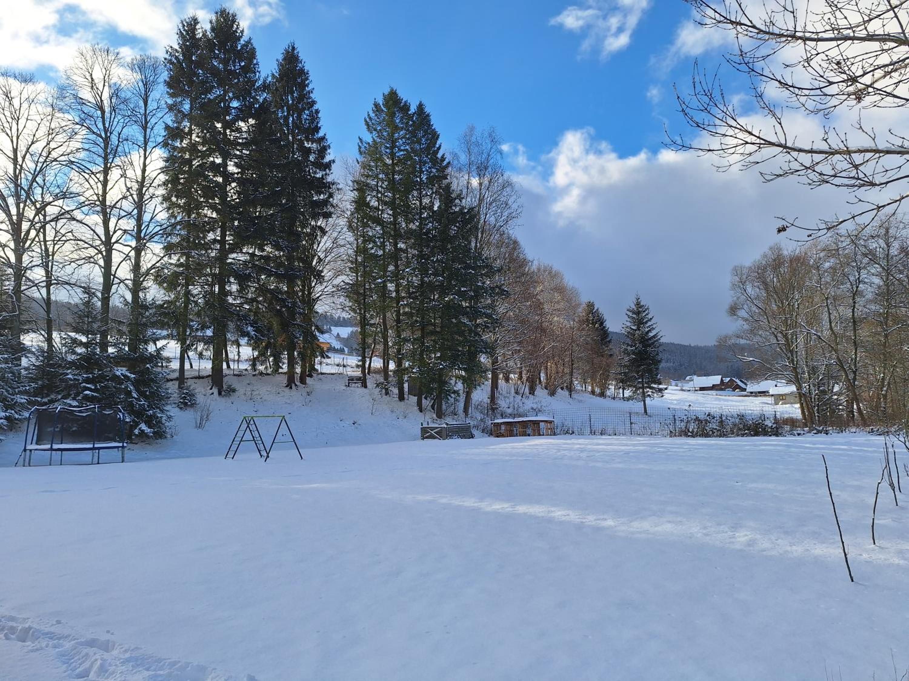 Vila Pohoda Javorníky s rozľahlým pozemkom view 2