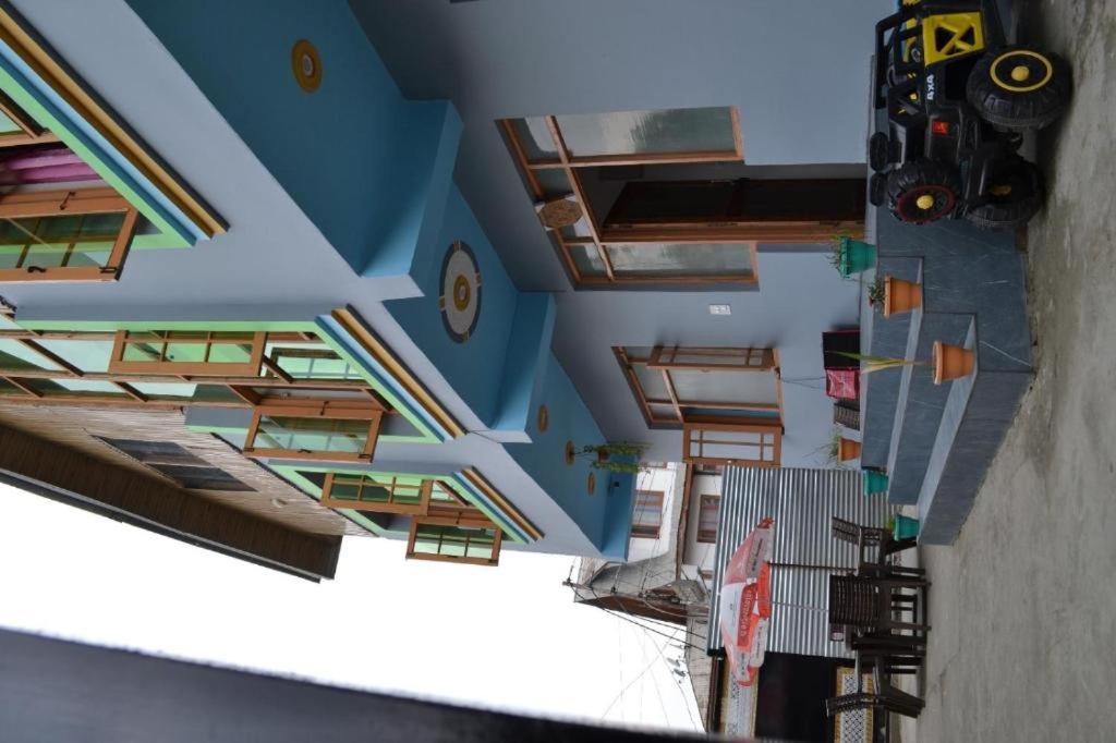 Photo 8