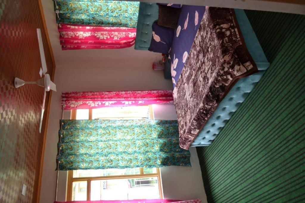 Photo 11