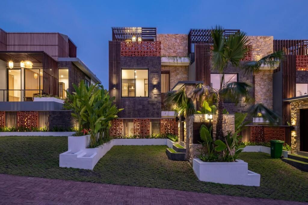 Private Villa Ayra 8C by OriVista 10mins to Melasti Beach view 4