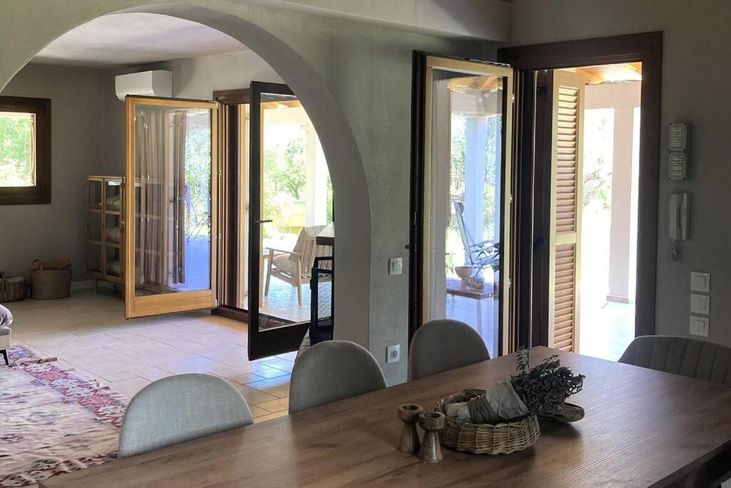 Iriti's Villa & Dahlia Studio