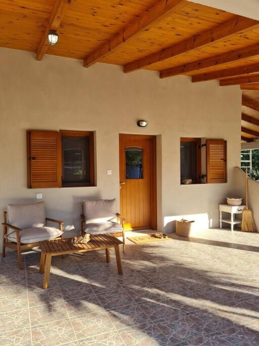 Iriti's Villa & Dahlia Studio