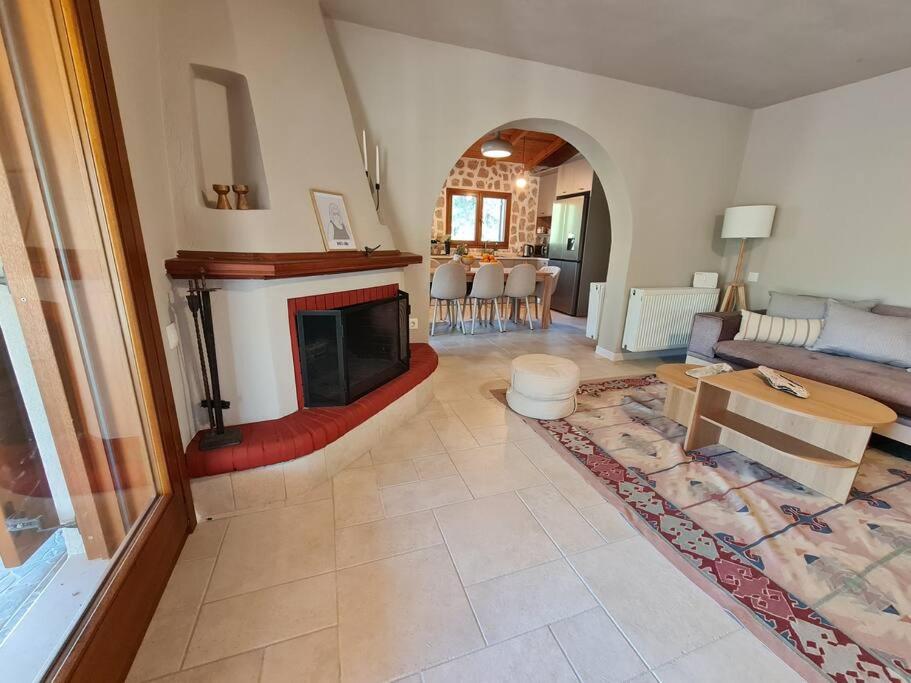 Iriti's Villa & Dahlia Studio