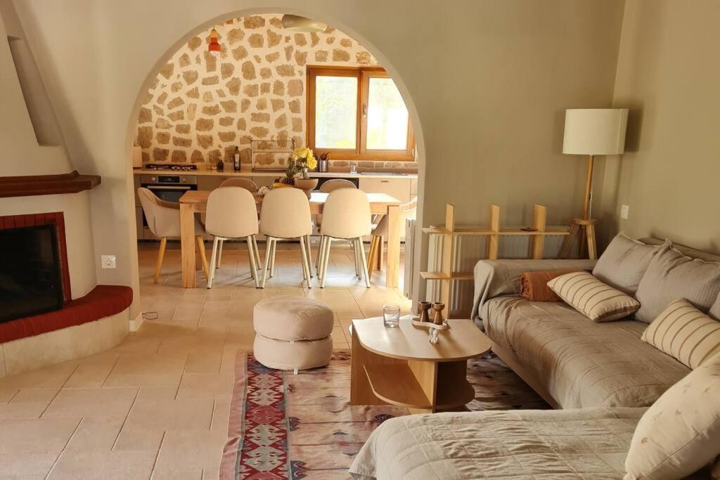 Iriti's Villa & Dahlia Studio