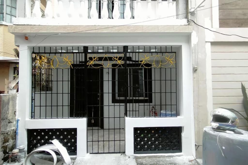 2BR ENTIRE Familyhome near NAIA,MOA,BGC view 5