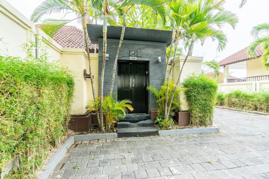 Cometa Prime 3BR Private Pool Luxury Villa Seminyak