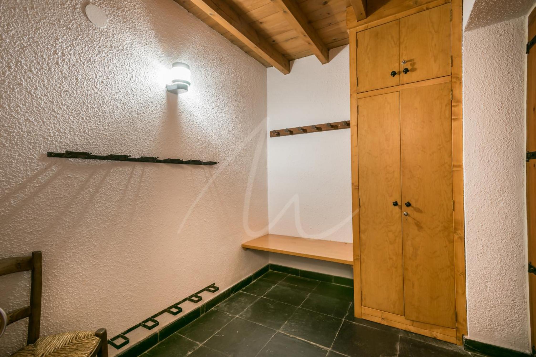 Casa Unhòla by SeaMount Rentals