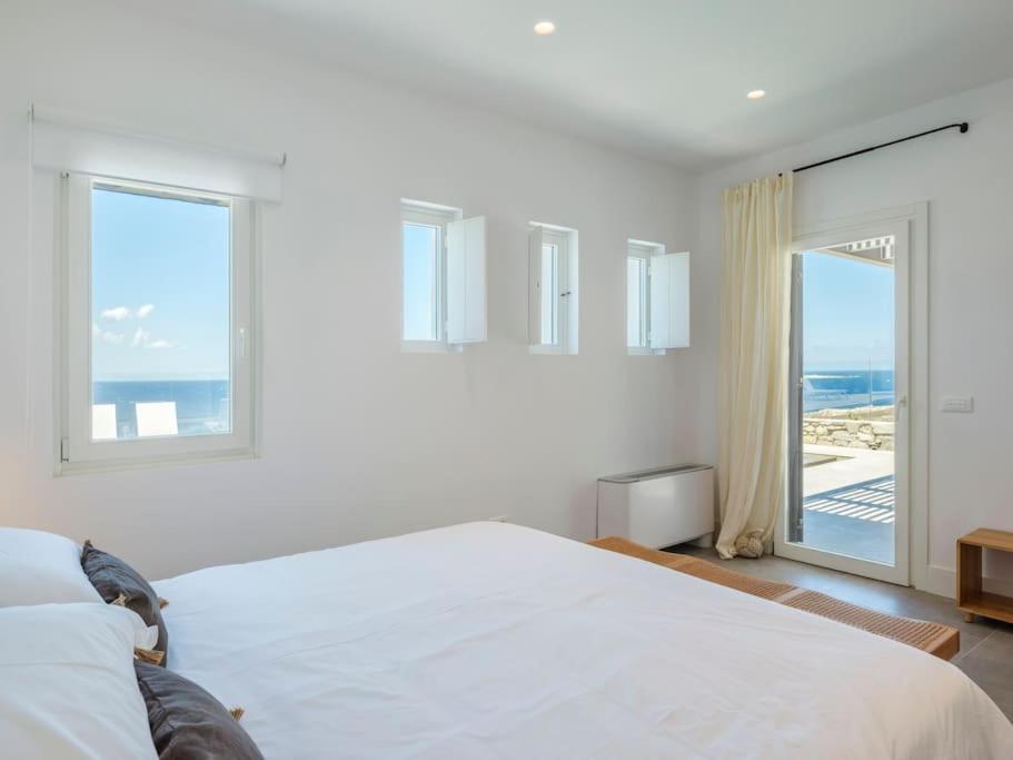 Templo y Mar IV by Mykonos Mood view 3