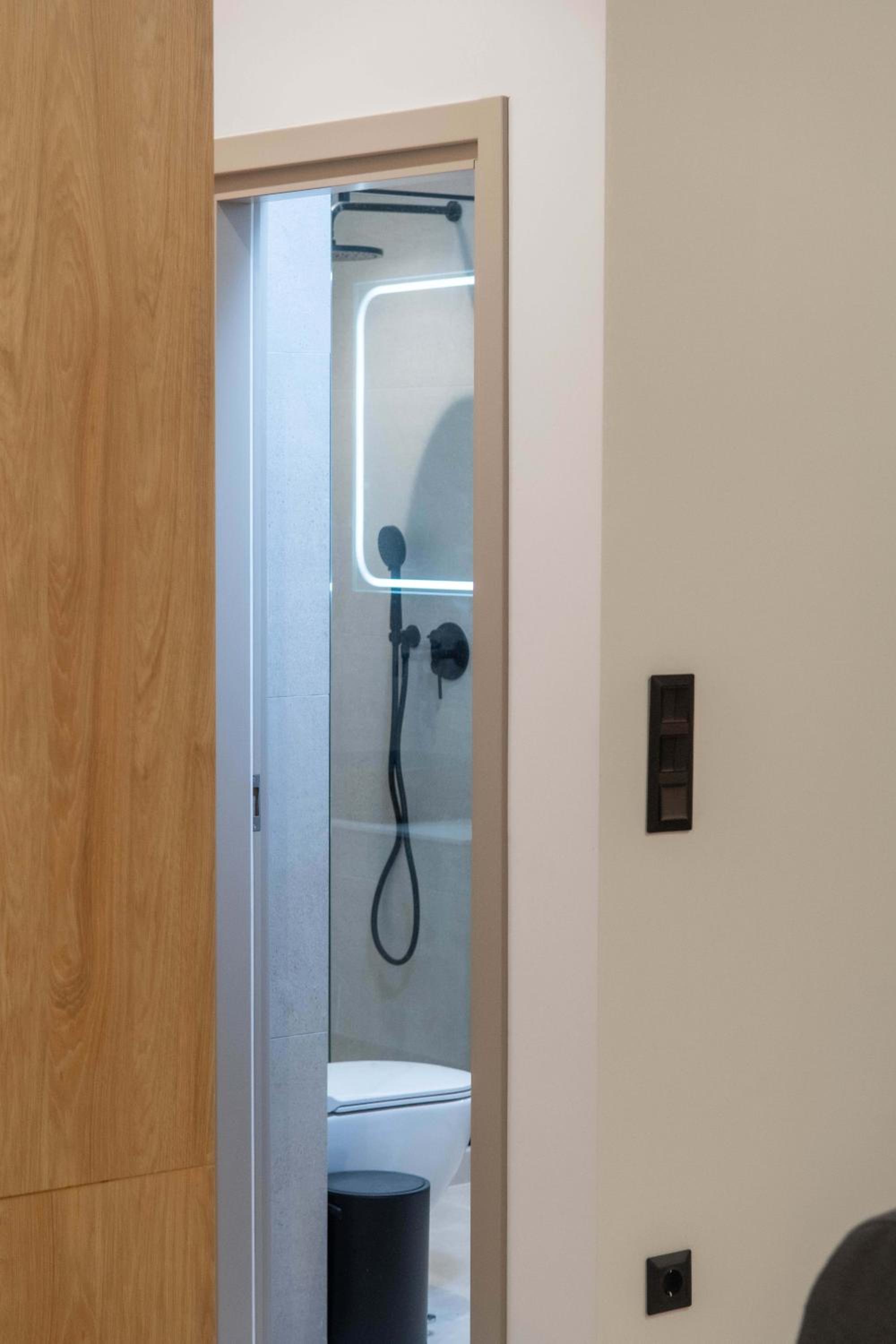 Central Deluxe Spacious Studio