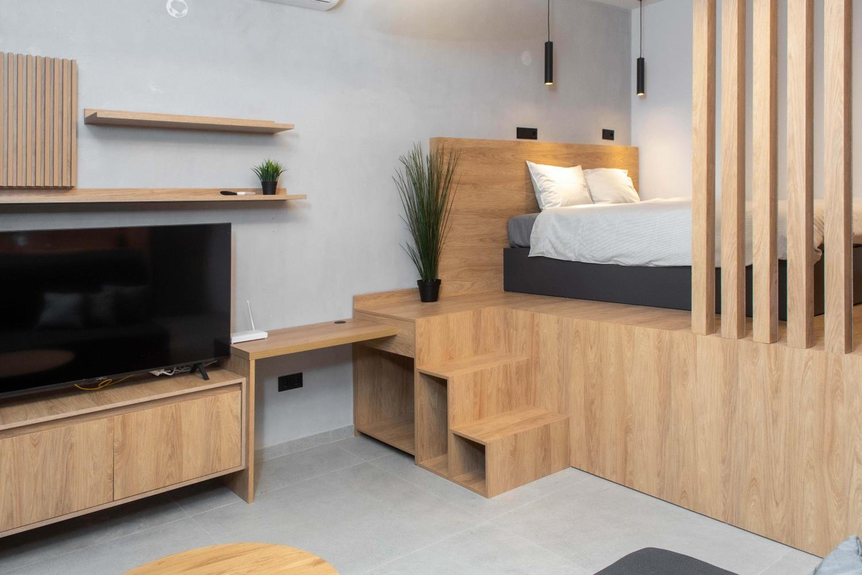 Central Deluxe Spacious Studio
