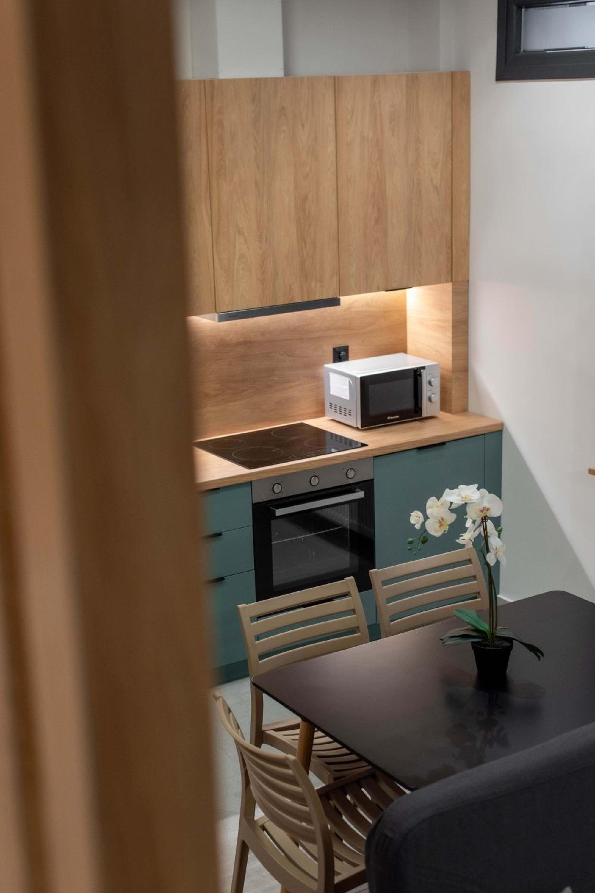 Central Deluxe Spacious Studio