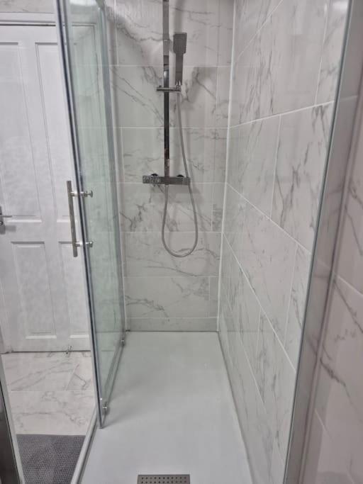 Exclusive 2Bedroom Flat in Battersea Sleeps 5