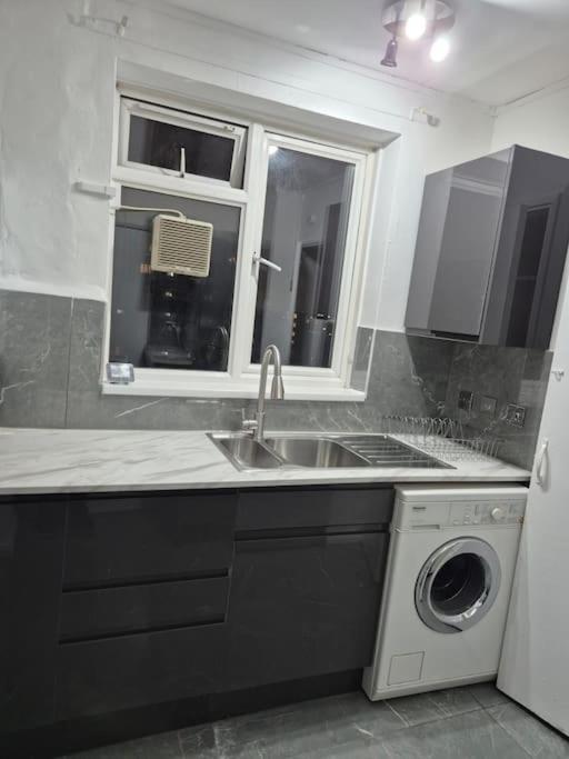 Exclusive 2Bedroom Flat in Battersea Sleeps 5
