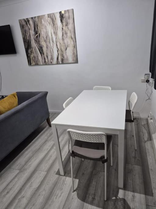 Exclusive 2Bedroom Flat in Battersea Sleeps 5