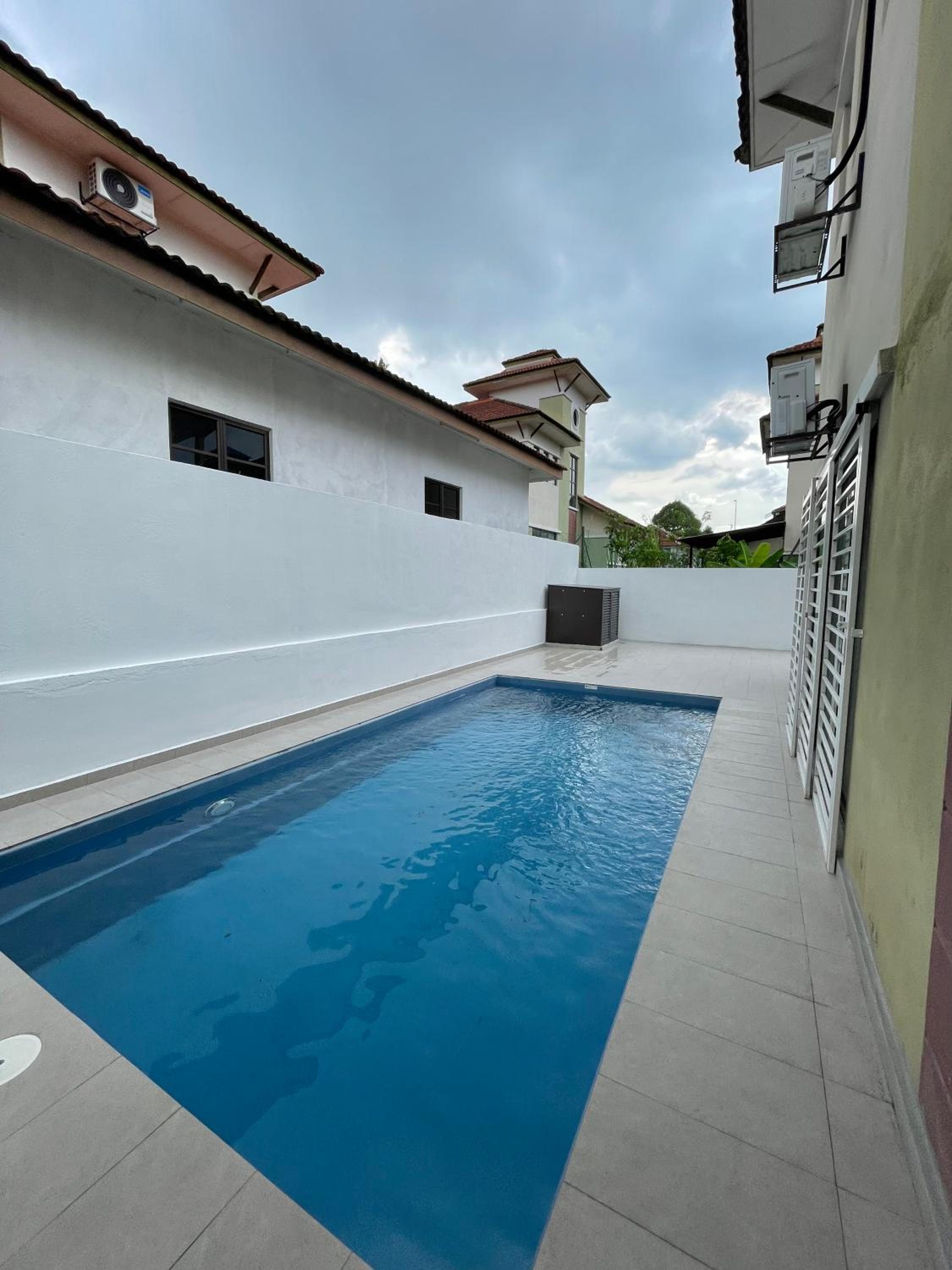 Yenni Astana, Bangi photo 5