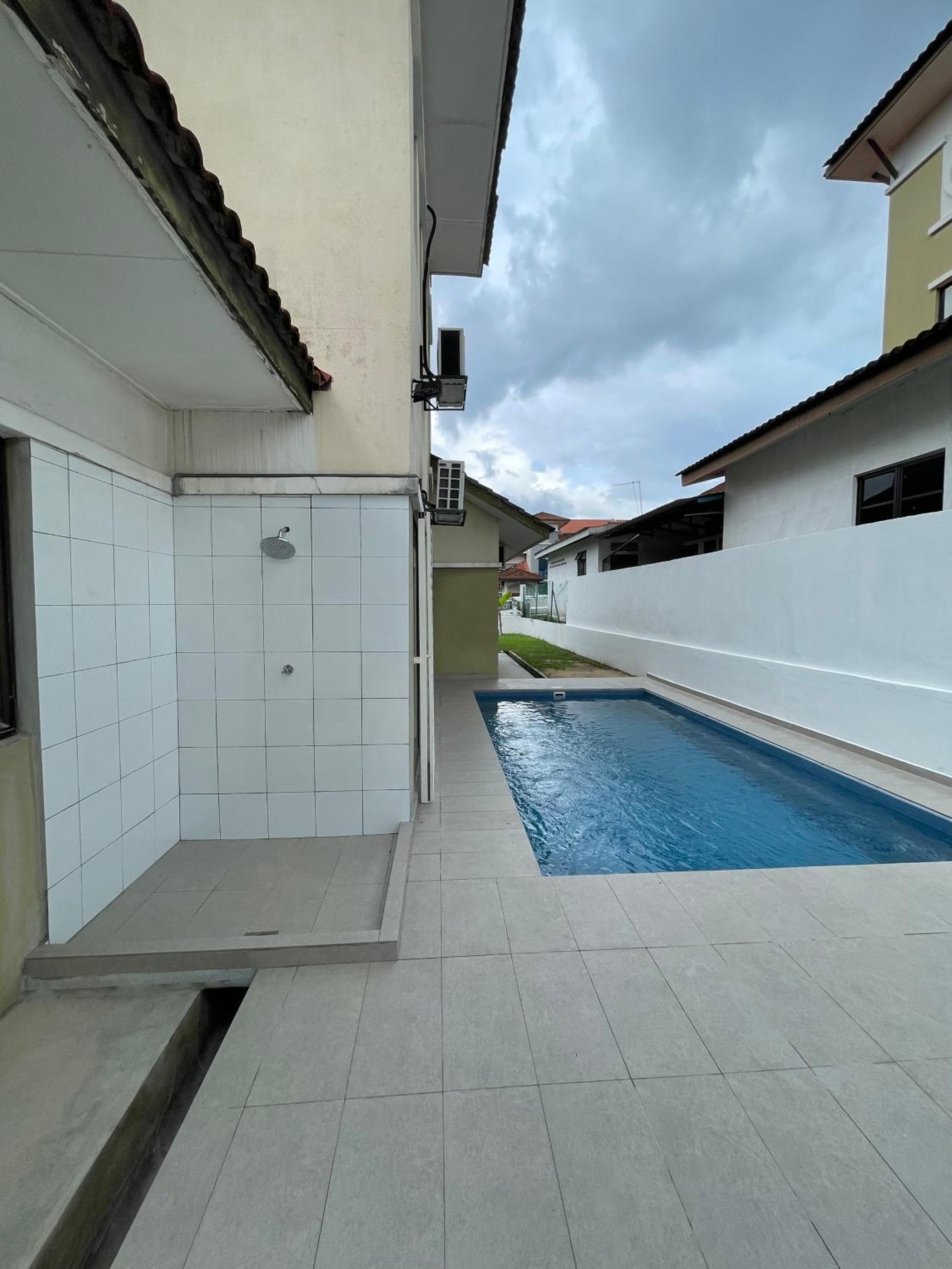 Yenni Astana, Bangi photo 4