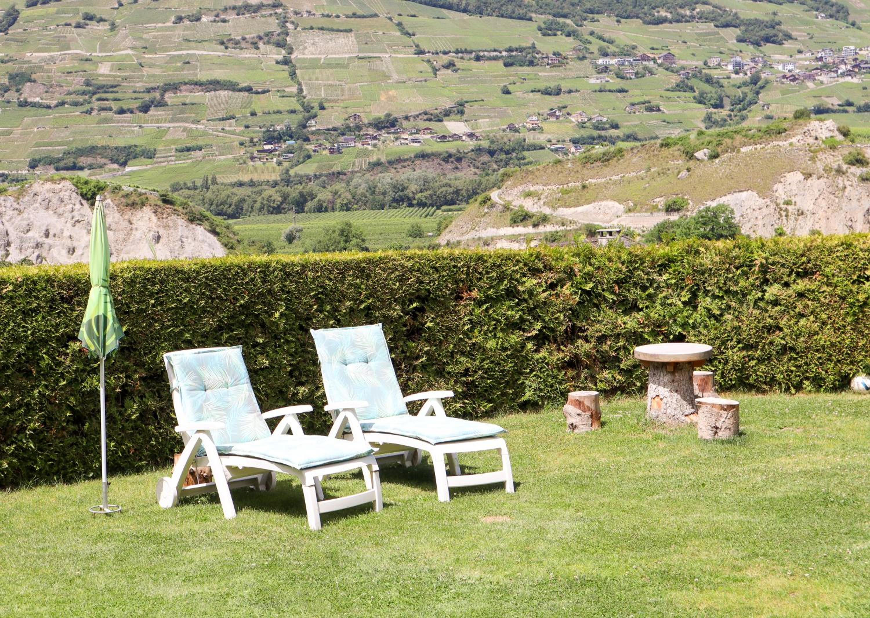 Charmante maisonnette avec vue sur les montagnes