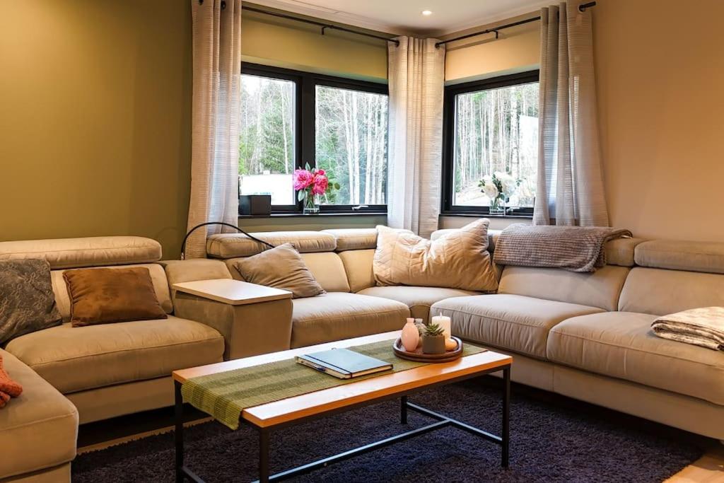 Peacfull residence near moss view 4