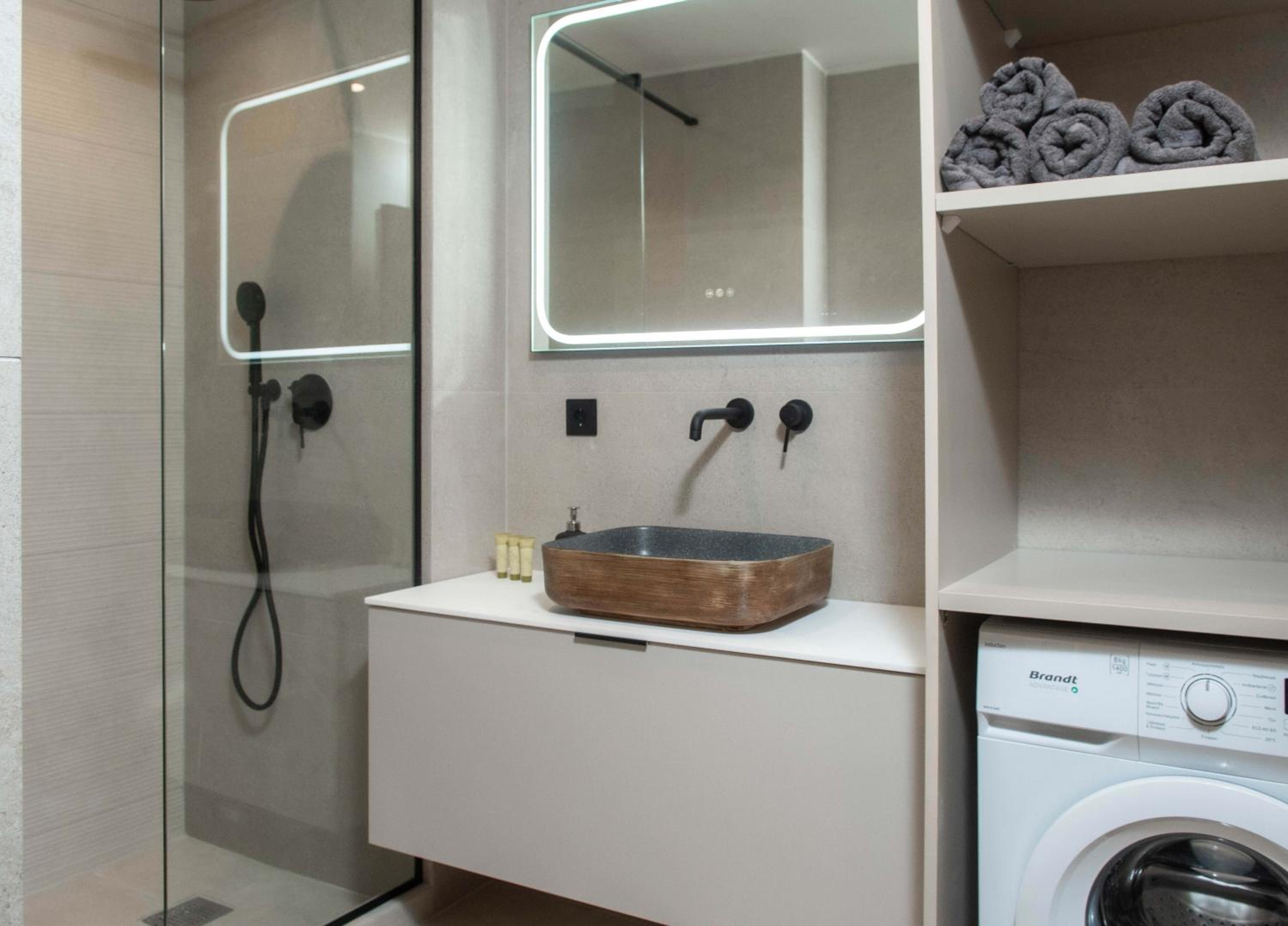 Central Deluxe Spacious Studio