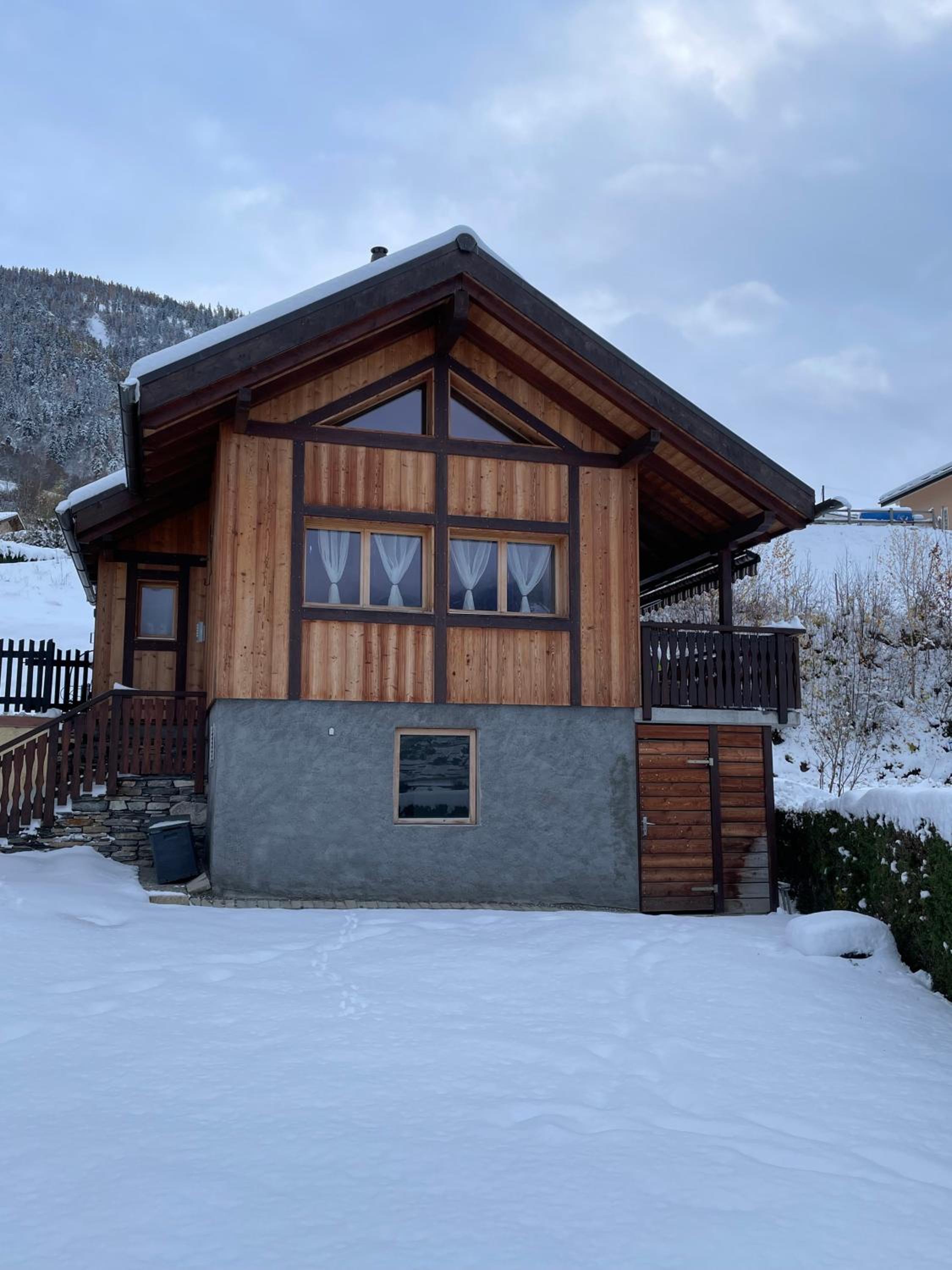 Charmante maisonnette avec vue sur les montagnes