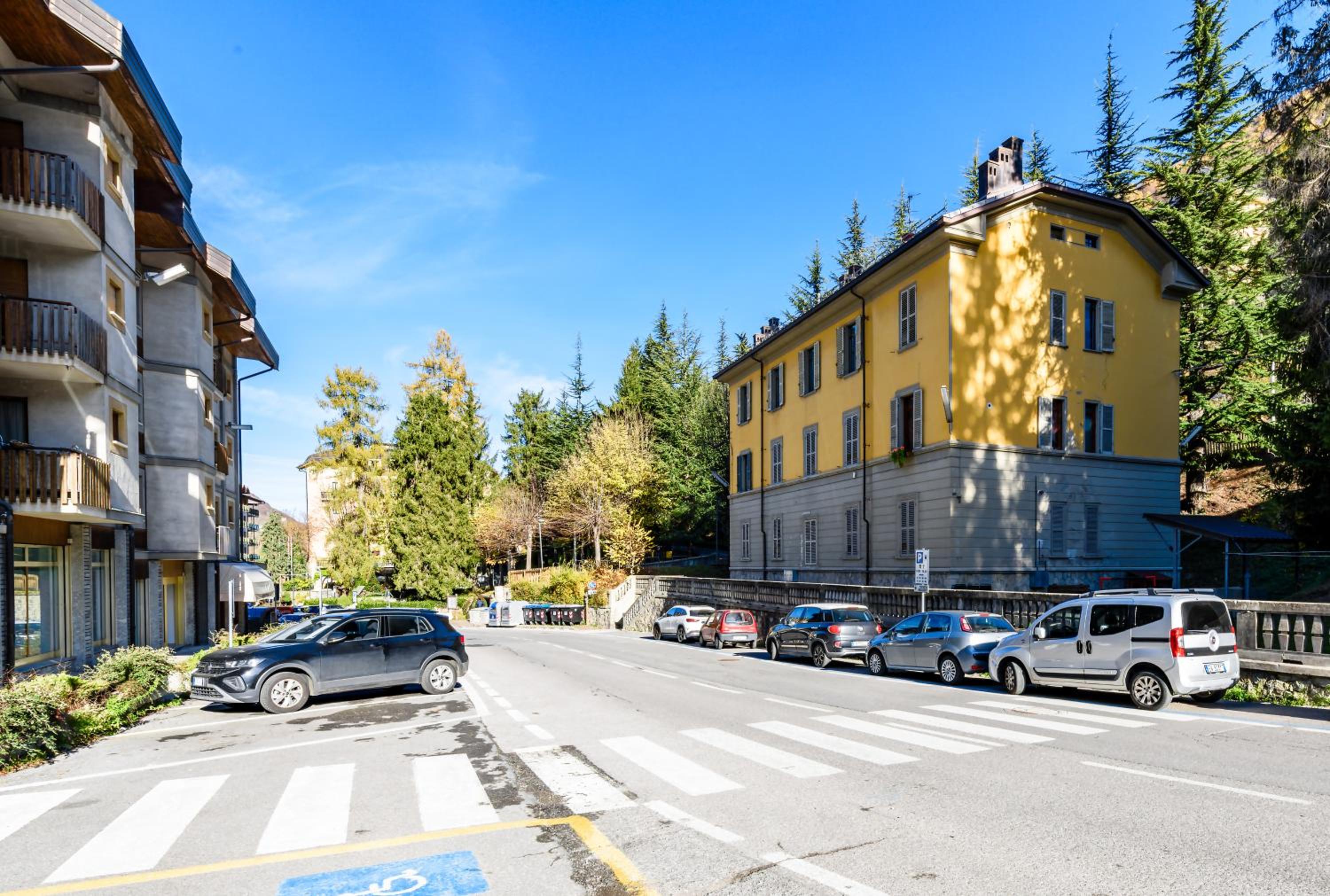 Dolce Limone by Rentbeat
