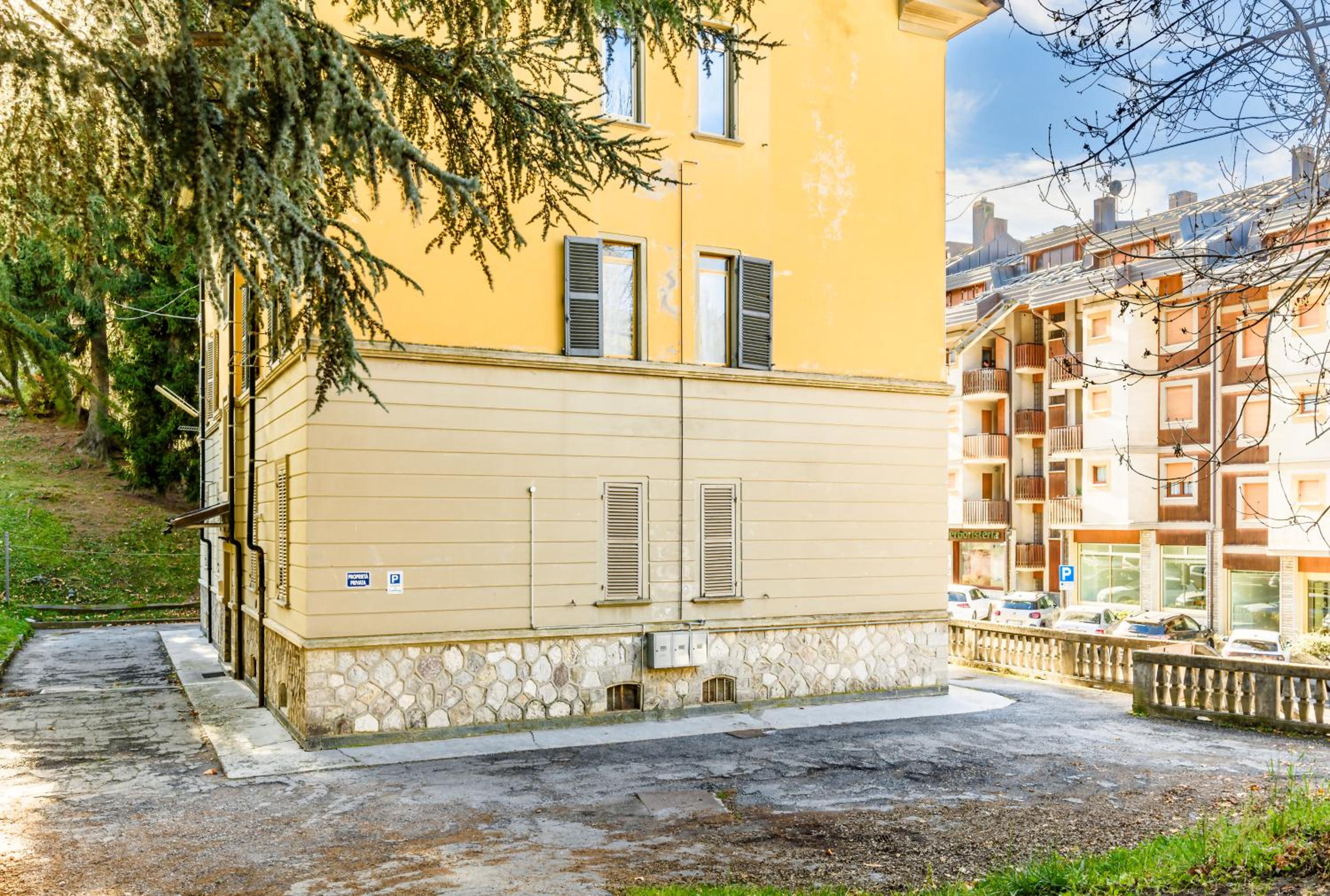 Dolce Limone by Rentbeat