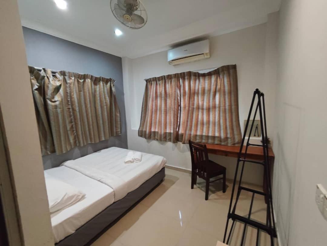 1 Jalan Jaya 7, walking distance to HUKM