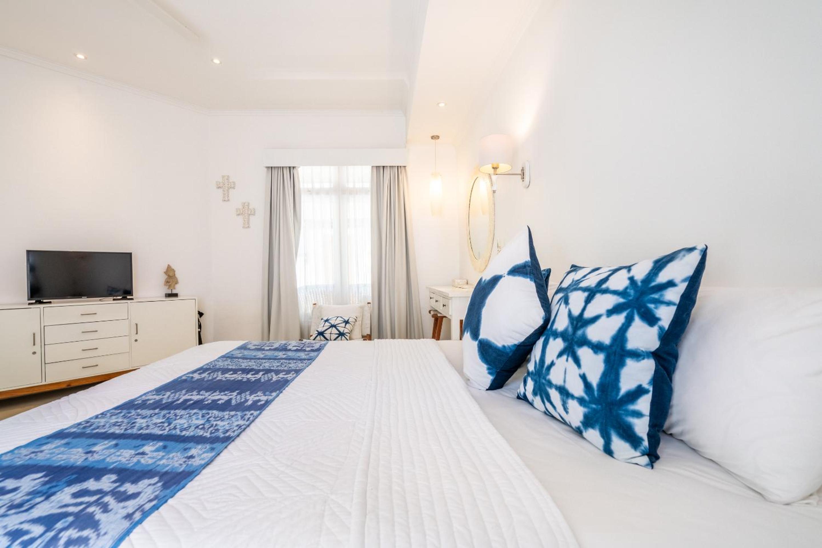 1BR Beachside Private Villa Seminyak view 3