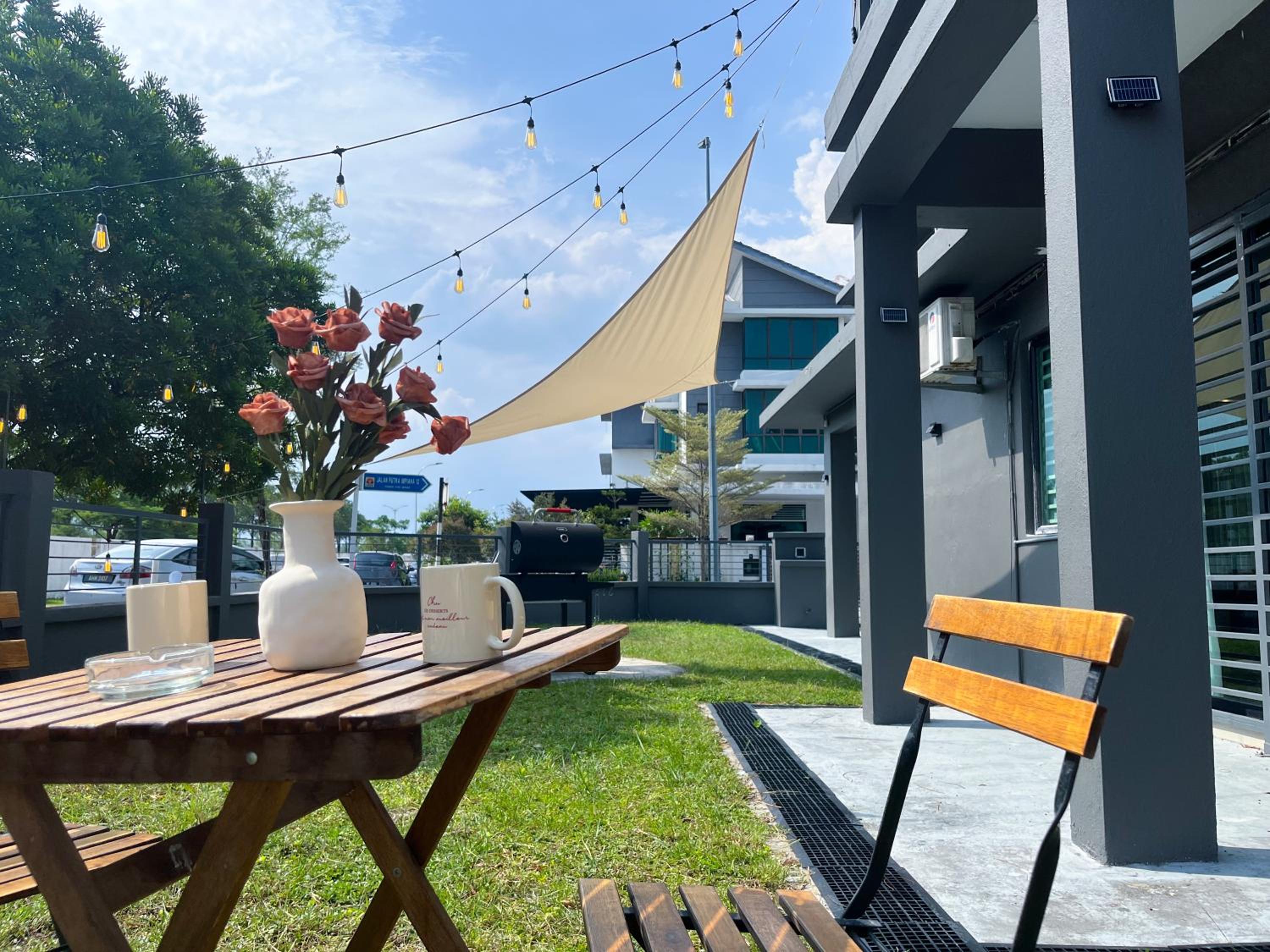 Corner House Puchong 18 pax BBQ Kid Friendly photo 2