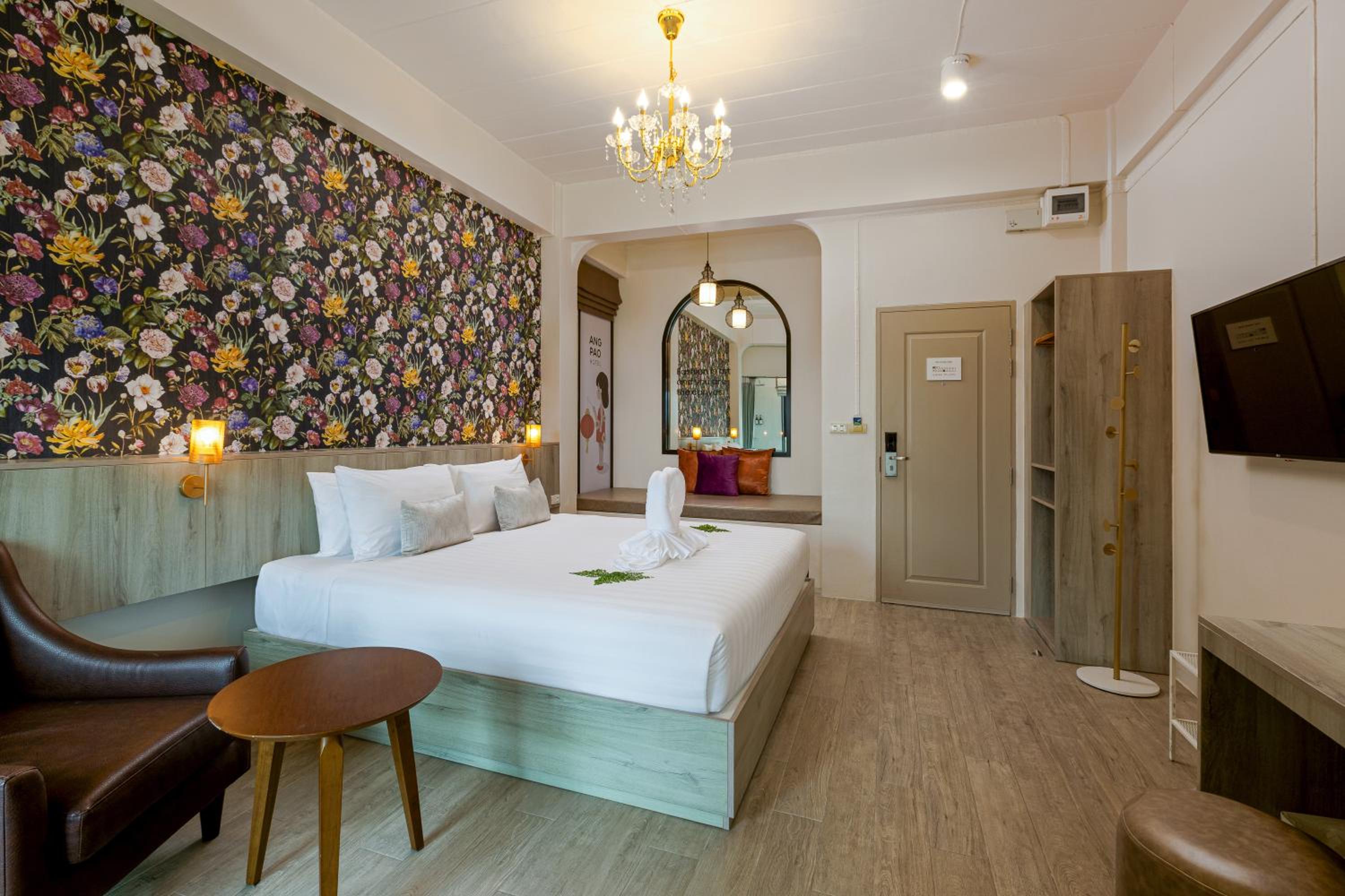 Ang Pao Hotel Phuket