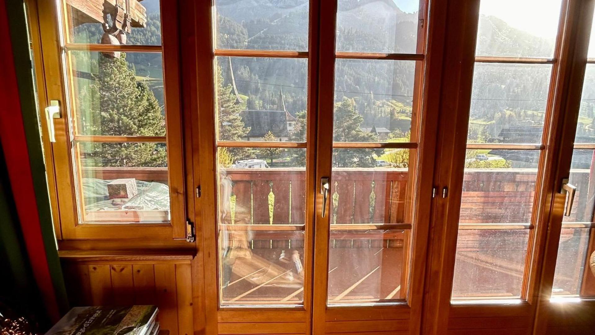 Gstaad - Cozy spacious Flat right in the village