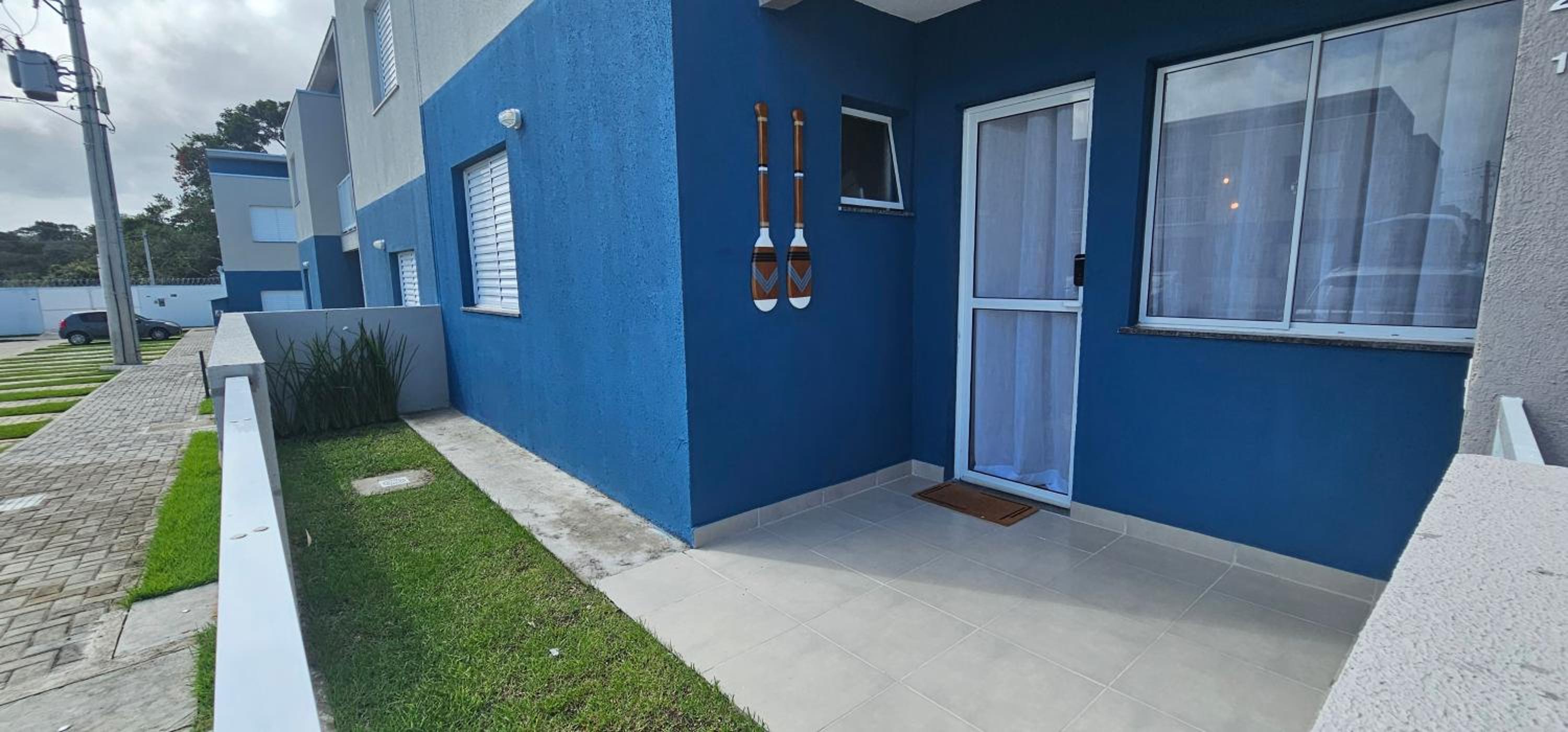 Apto em condominio com piscina