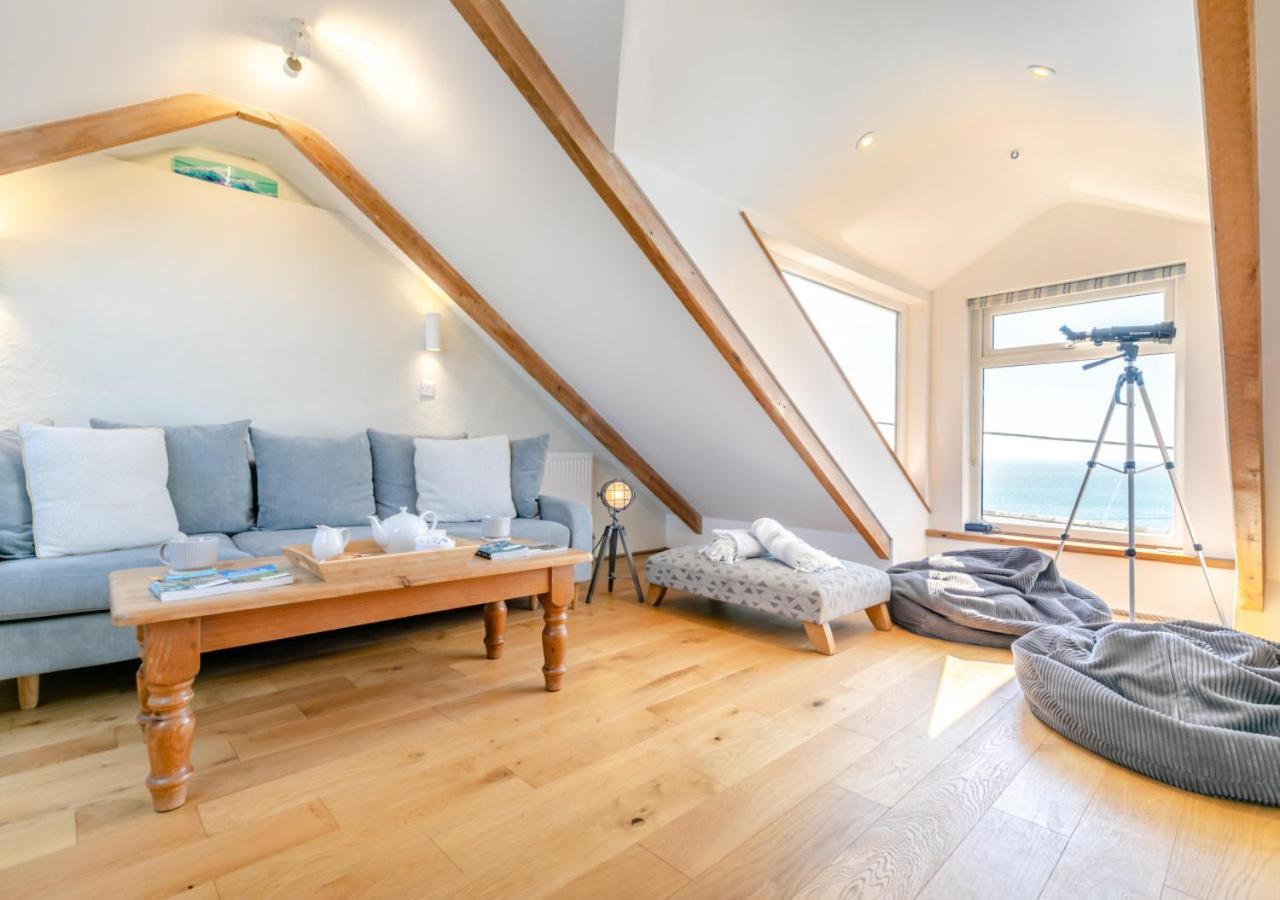 2 Bed in Porthleven oc-suffol