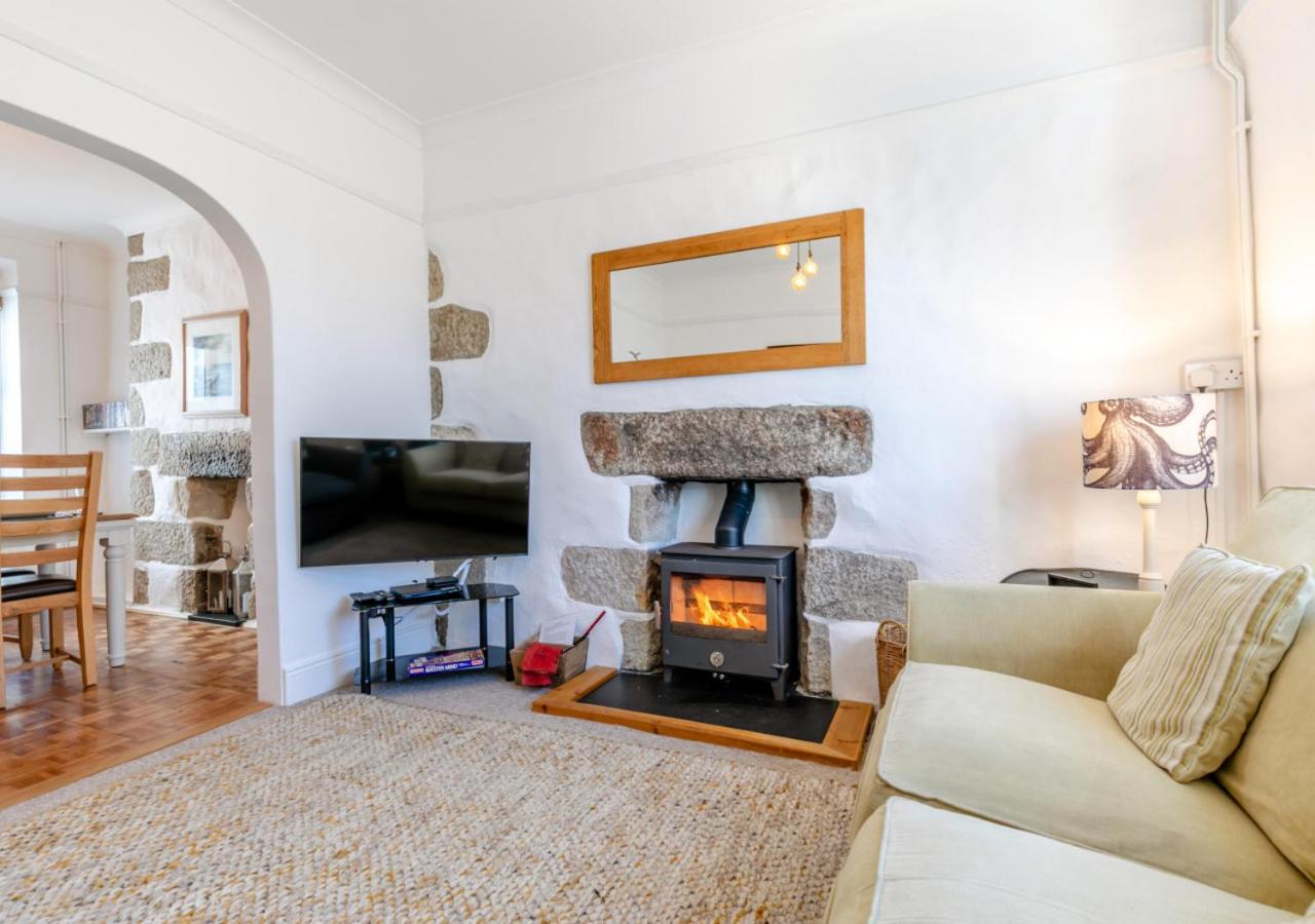 2 Bed in Porthleven oc-suffol
