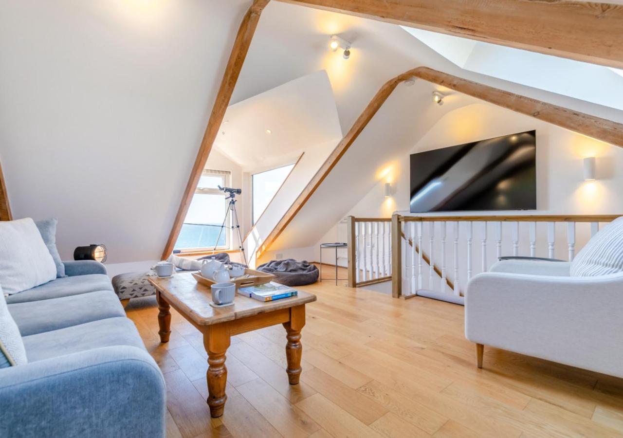 2 Bed in Porthleven oc-suffol