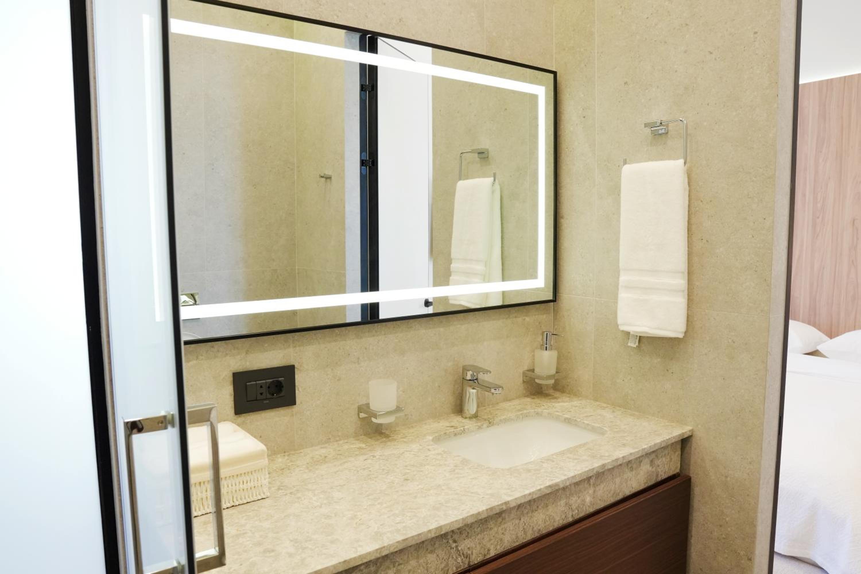 Luxury apartment in White City - Flame Room