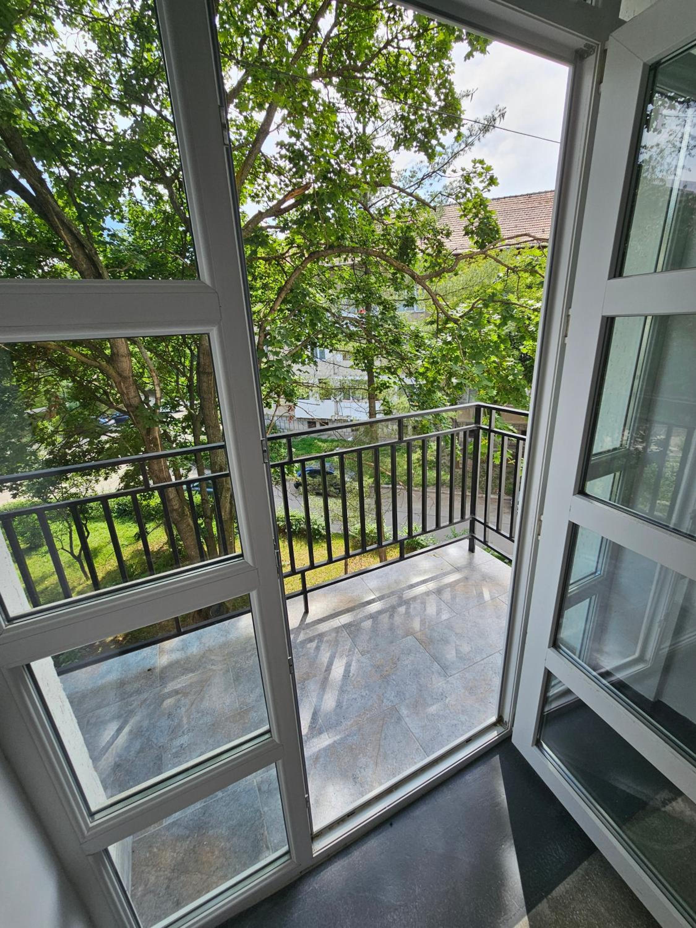 Modern Studio 3 view 3