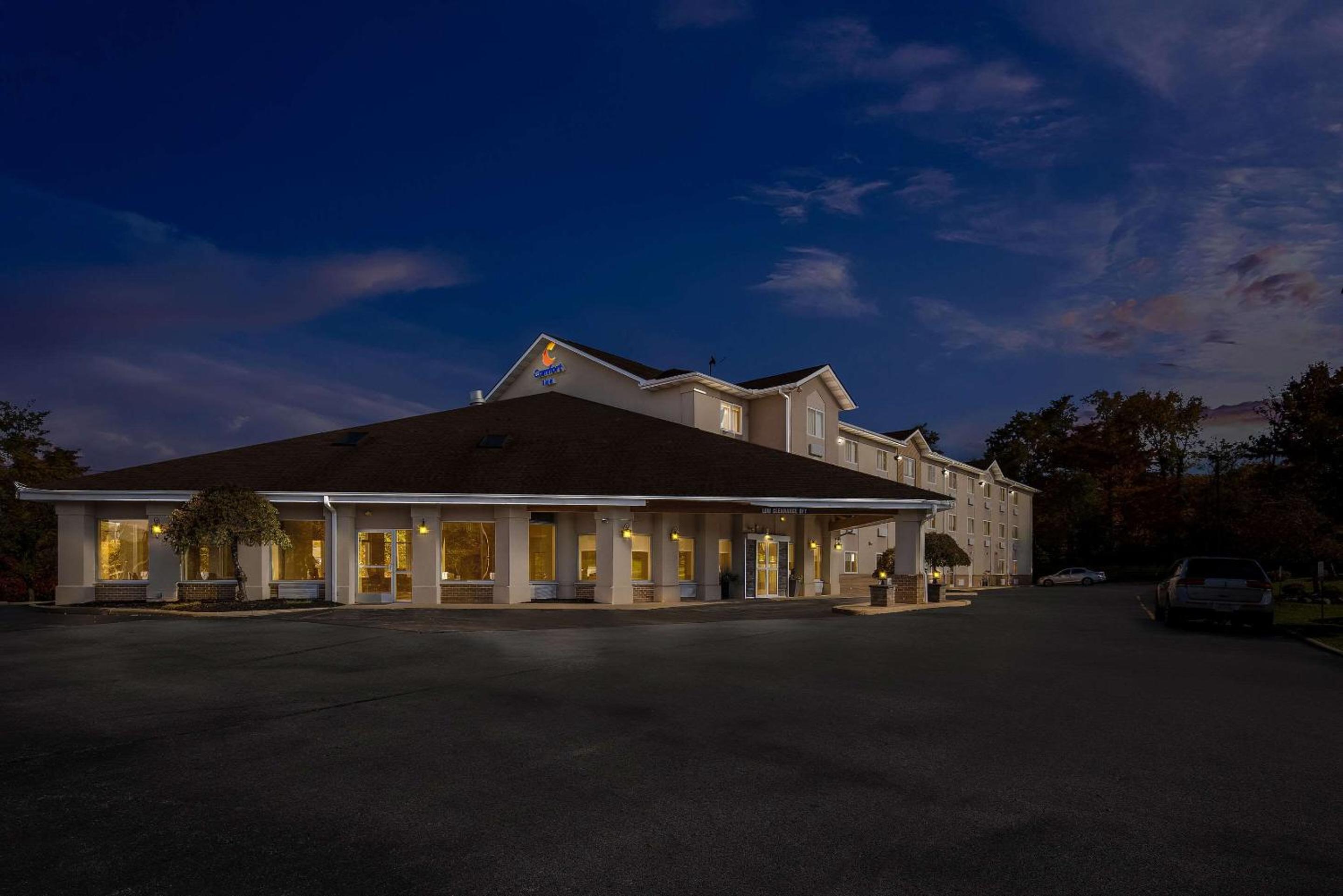 Comfort Inn Painesville - Concord view 2