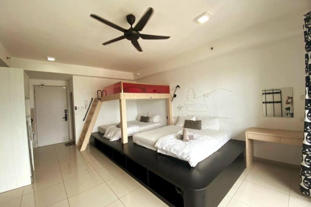 Spacious i-City Studio home 3 Beds by Nuriman photo 1