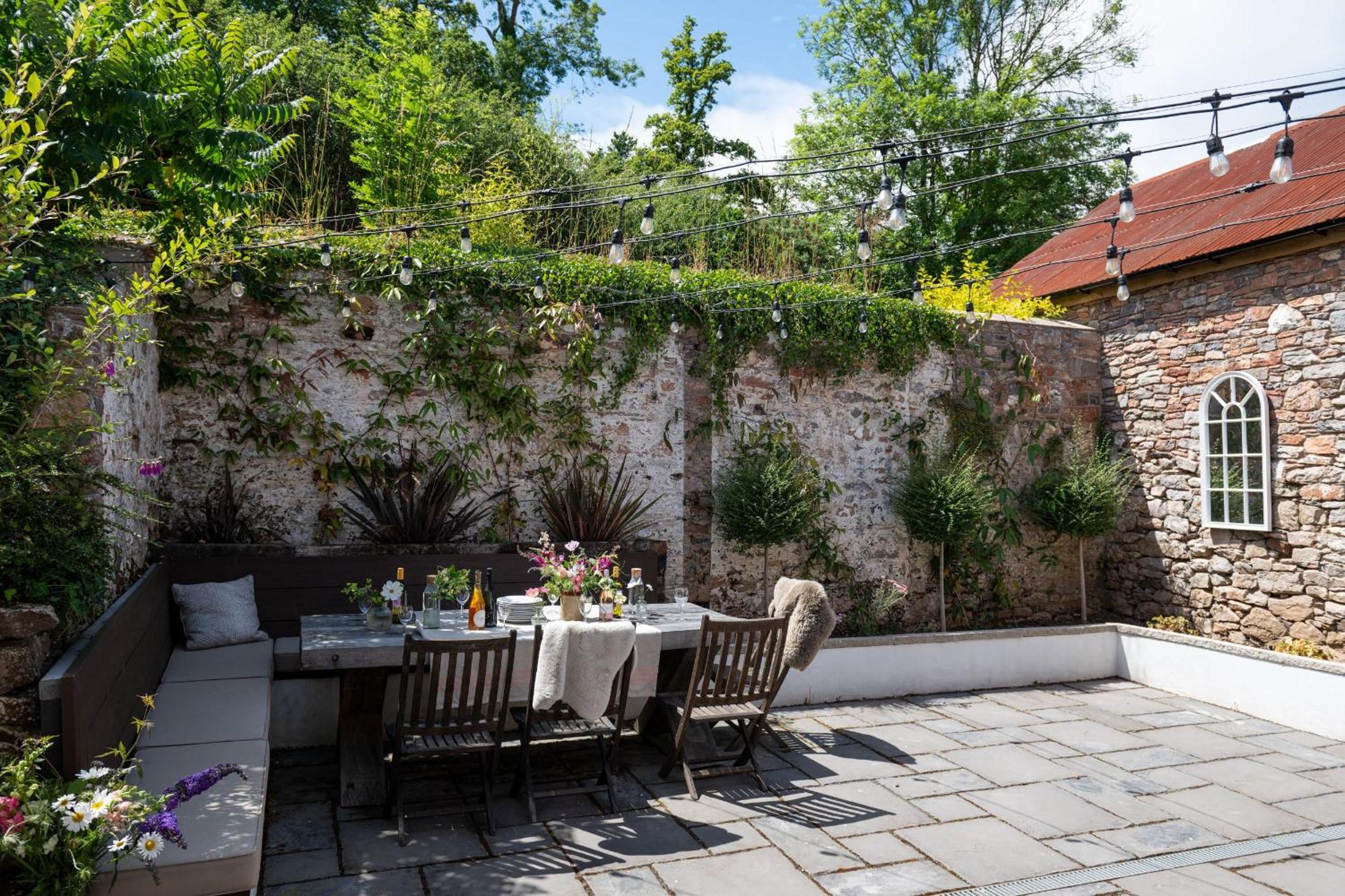 Vineyard House