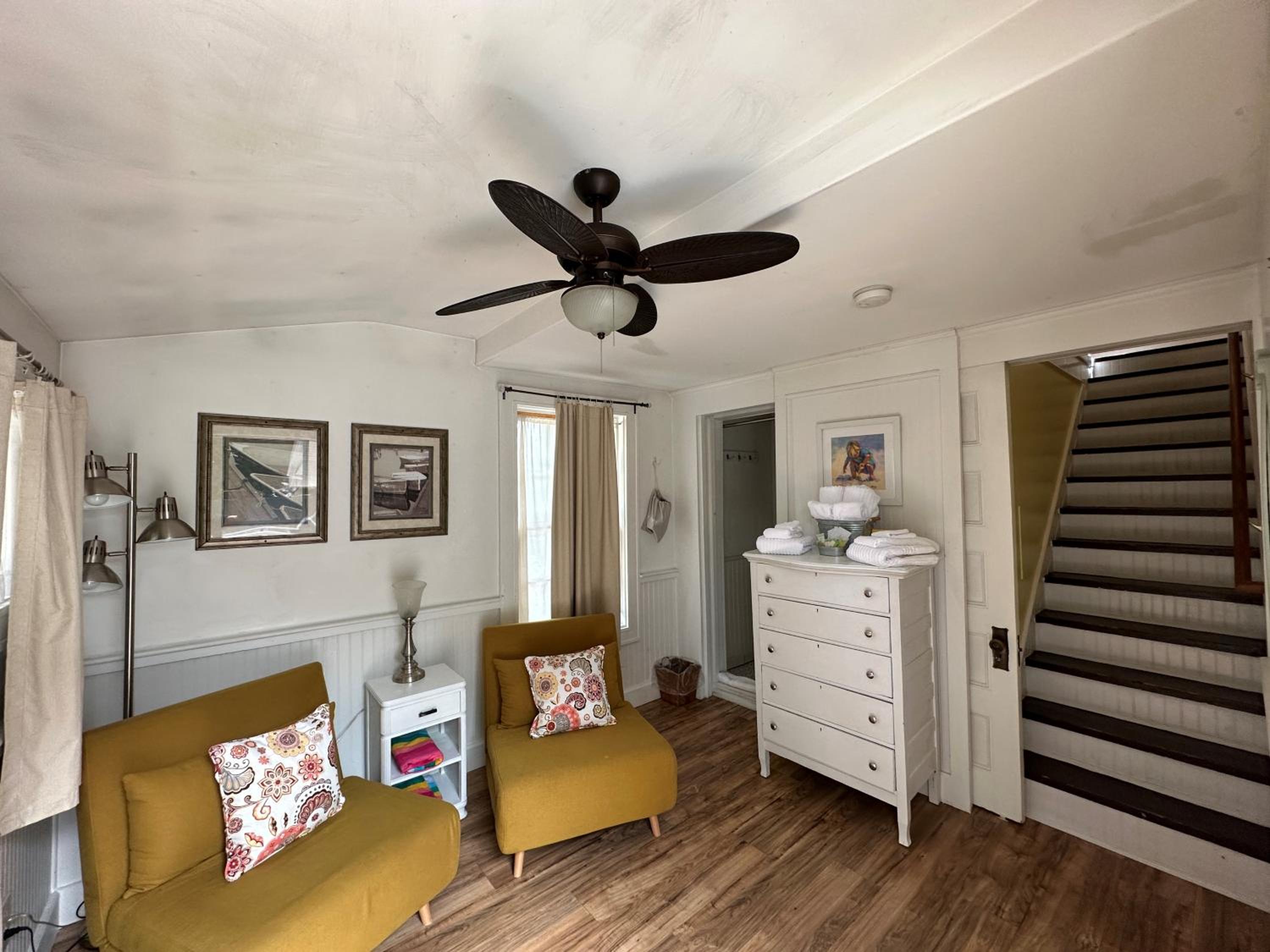 Caretakers Apartment-Split level Full Bed with European Bath Pet Friendly fee applies view 4