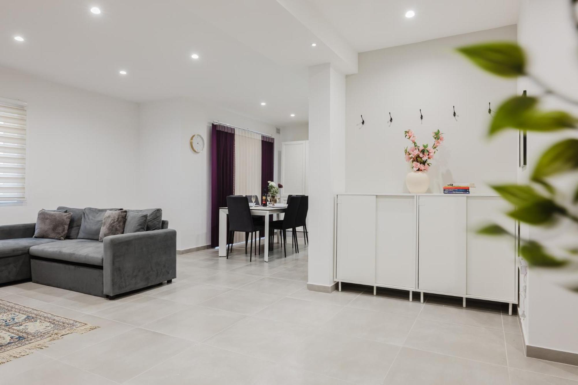Ta Xbiex 3BED - Prime Location by Homely view 5