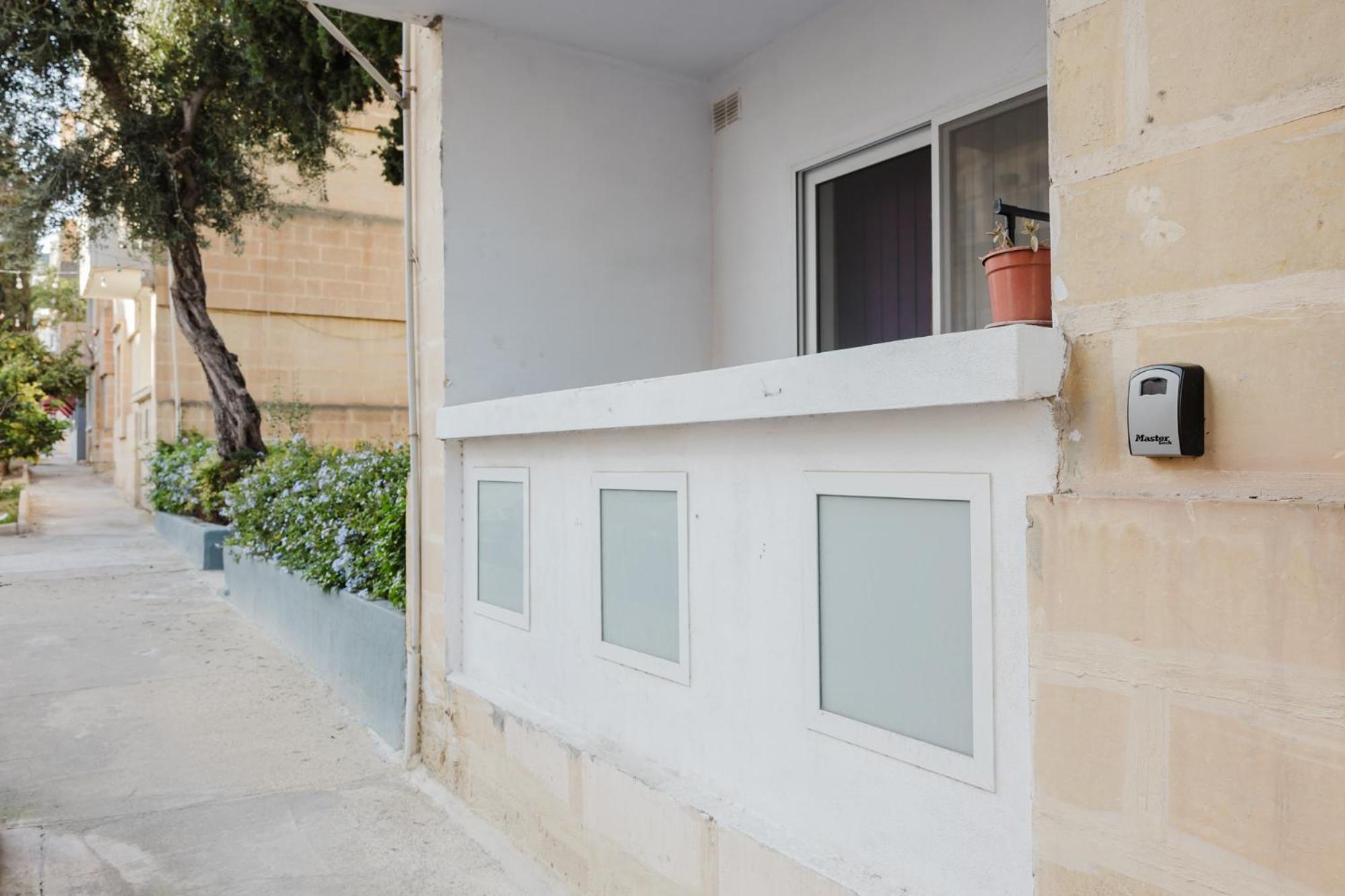 Ta Xbiex 3BED - Prime Location by Homely view 3