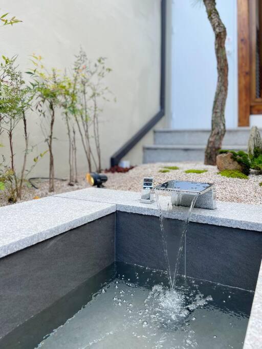 Hanok spa stay 소연정 view 3