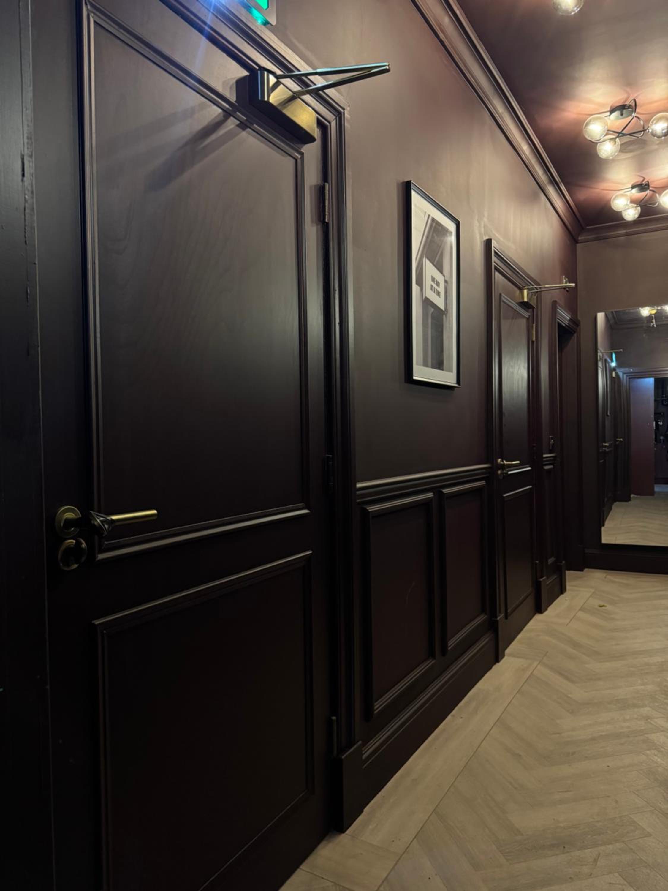 Magistrates Penthouse Suite - Town Centre Apartments with Spa view 5