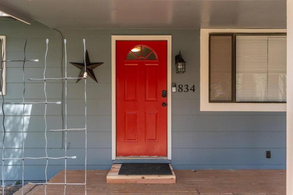 Billy Creek Cottage-Pets Welcome