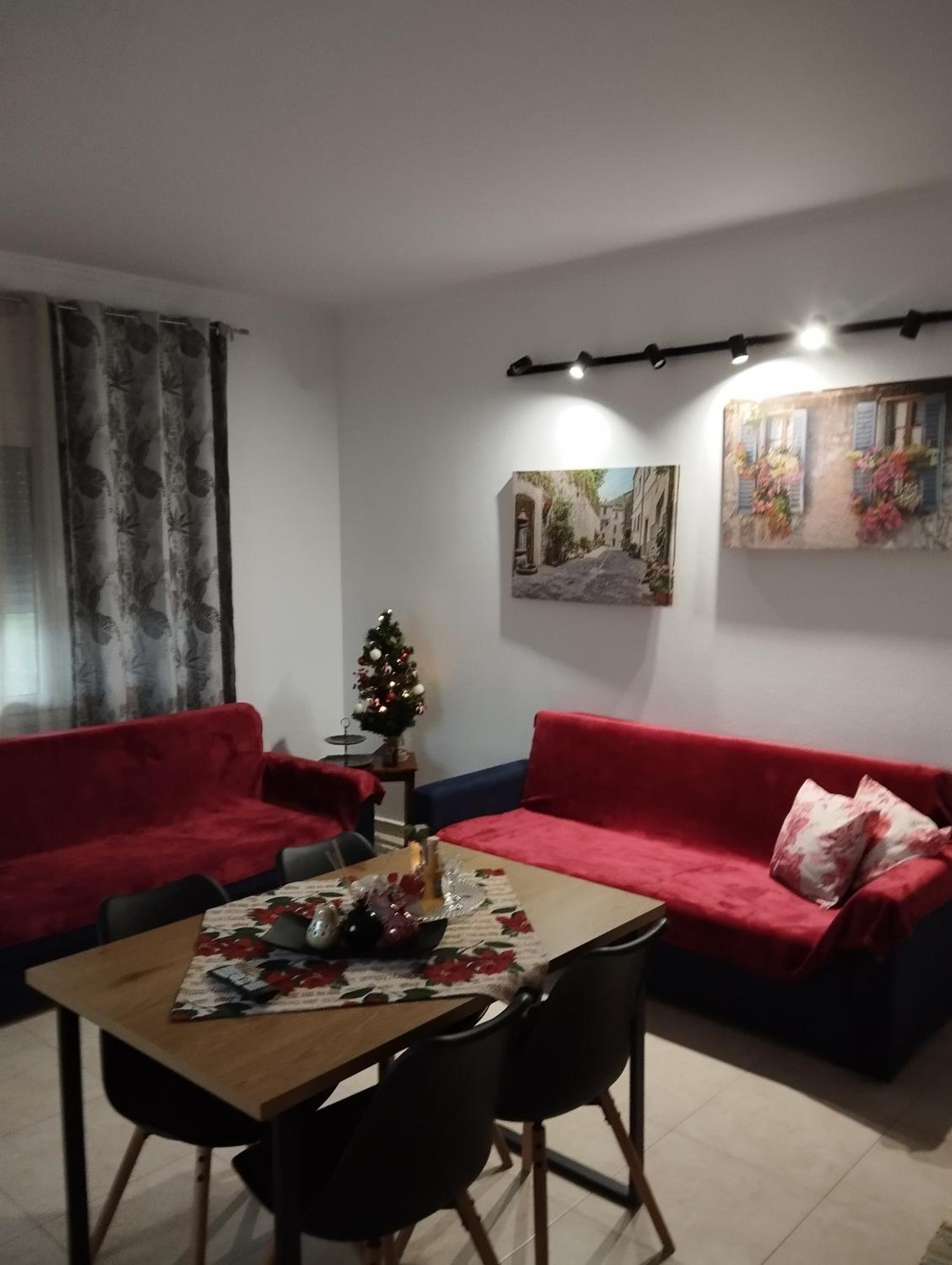 Ntina's Hause