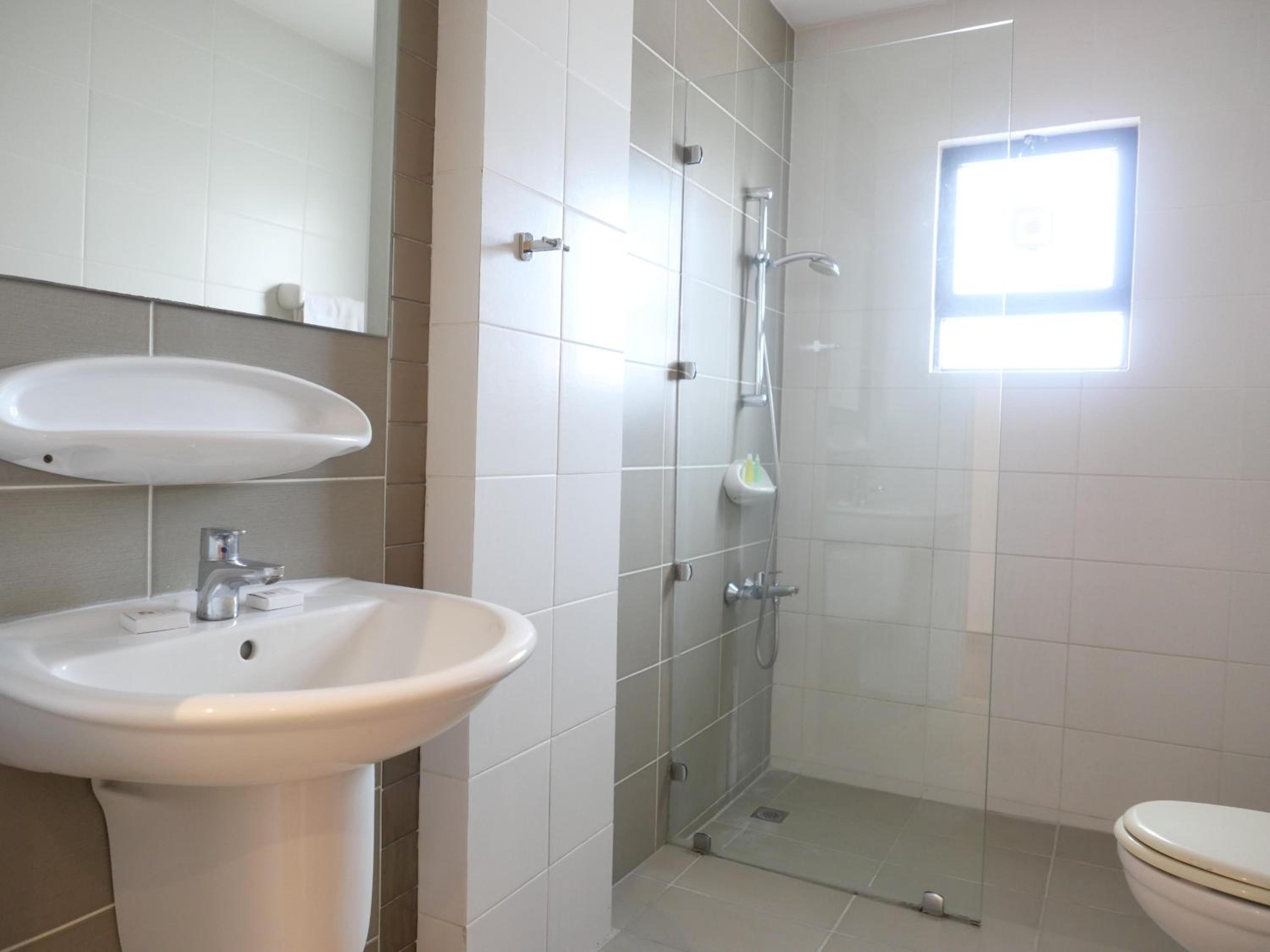 Granada Suites Hotel