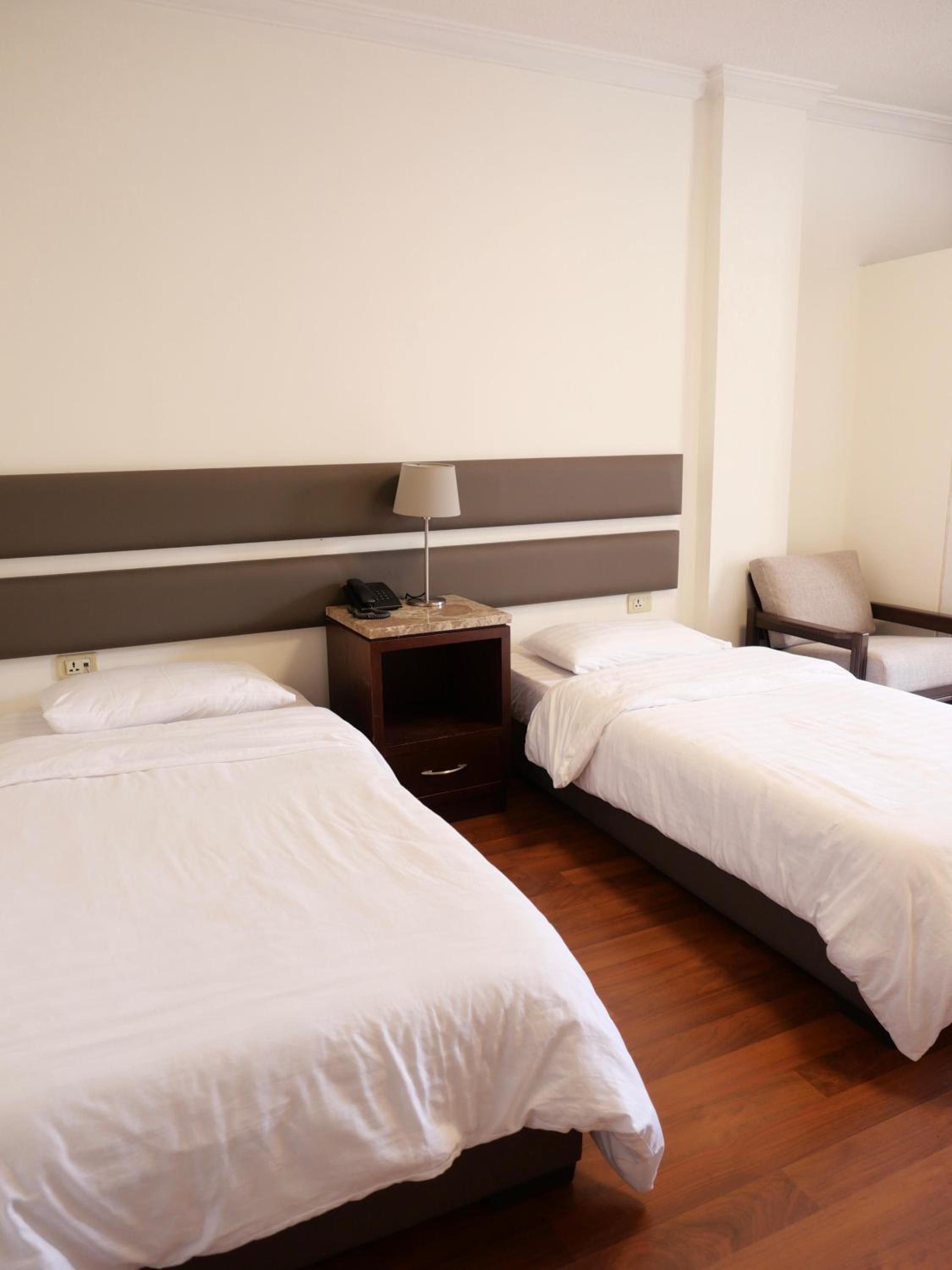 Granada Suites Hotel