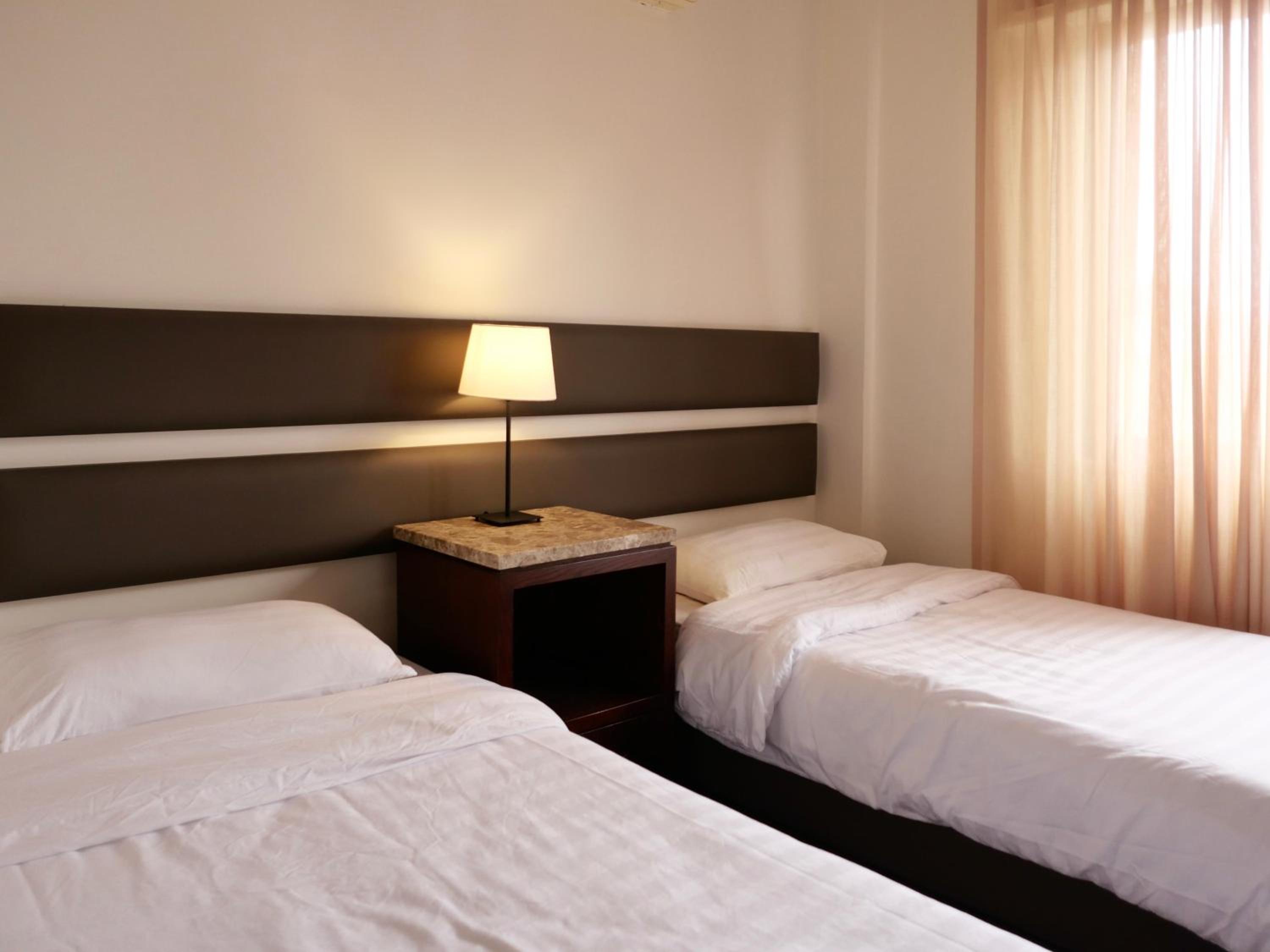 Granada Suites Hotel